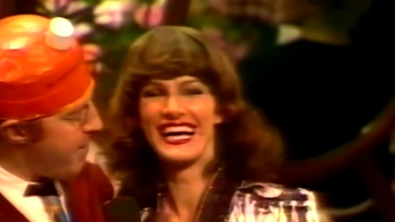 Saskia & Serge - Mama He's A Soldier Now + Interview (Flip Fluitketelshow, 1980)