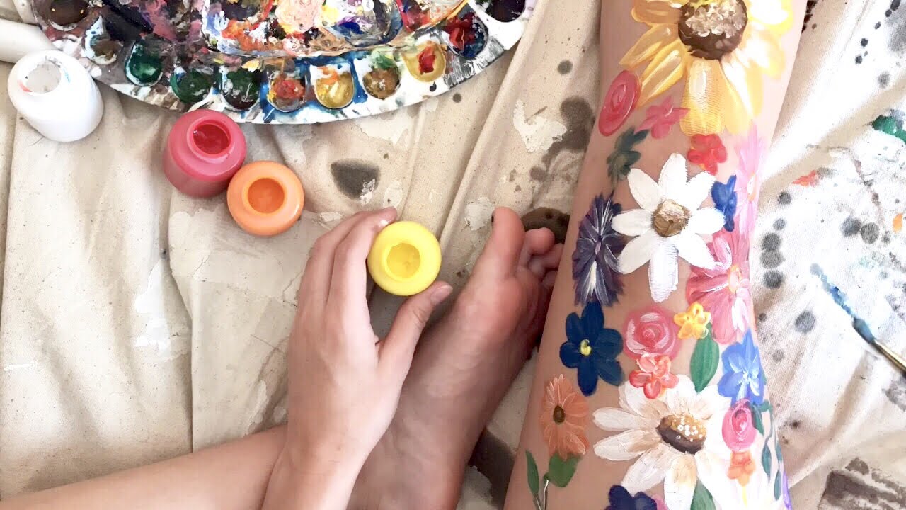 Painting Flowers on my WHOLE Leg!