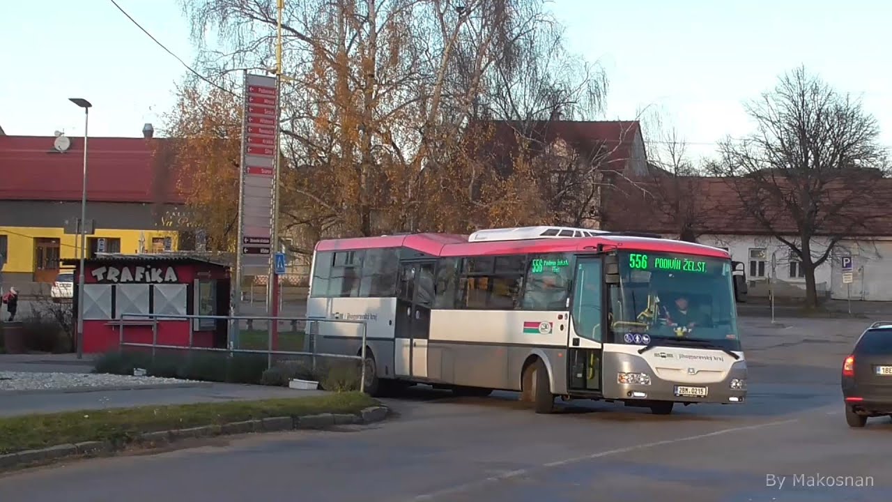 Autobusy ve Velkých Bílovicích 03-12-2021