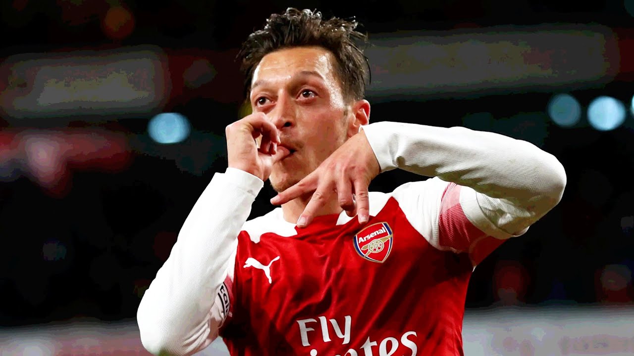 '그는 음을 내는 뮤지션 같다'  메수트 외질 스페셜 HD