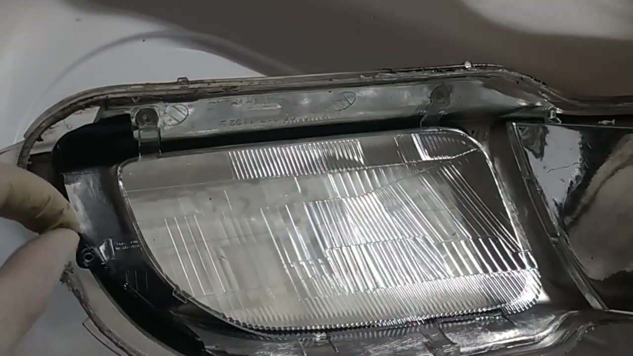 Honda Euro Civic,  far iç camı çıkarma videosu