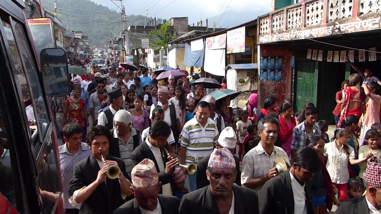 Nepal - Annapurna Circuit Trek - Besisahar's festival