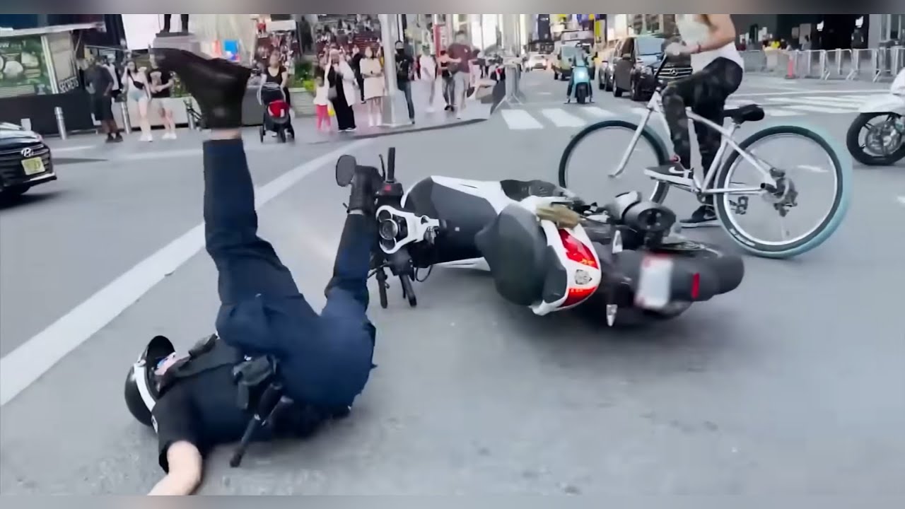 Shocking Police Encounters That Went Viral