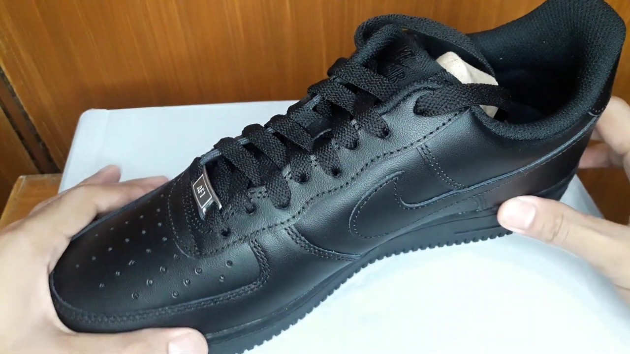 Air Force 1 '07 Triple/All Black - Unboxing & on feet (Best Triple/All Black Sneakers)