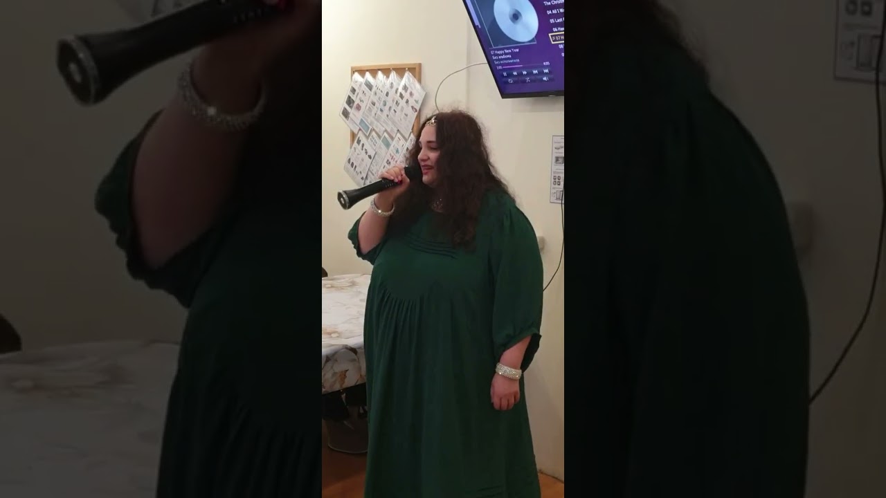 Happy new year - Amira Byap Leila is singing