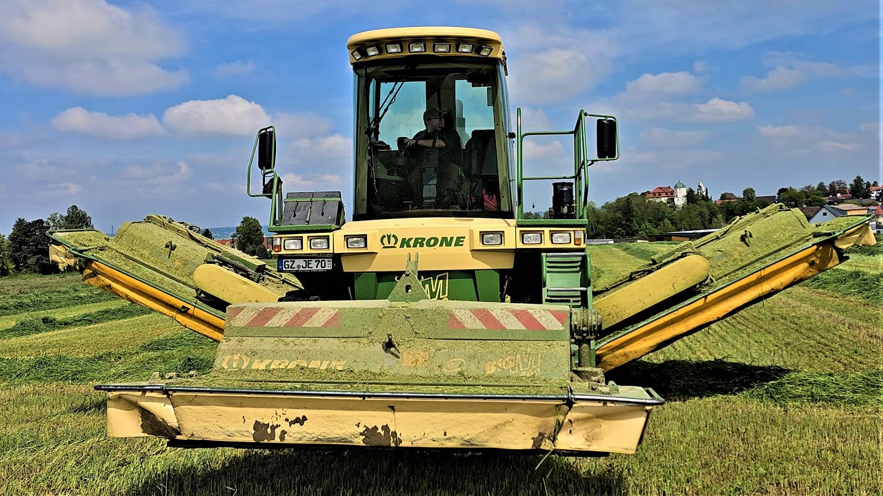 KRONE BIG M400 Spezialist beim Grünroggen mähen!