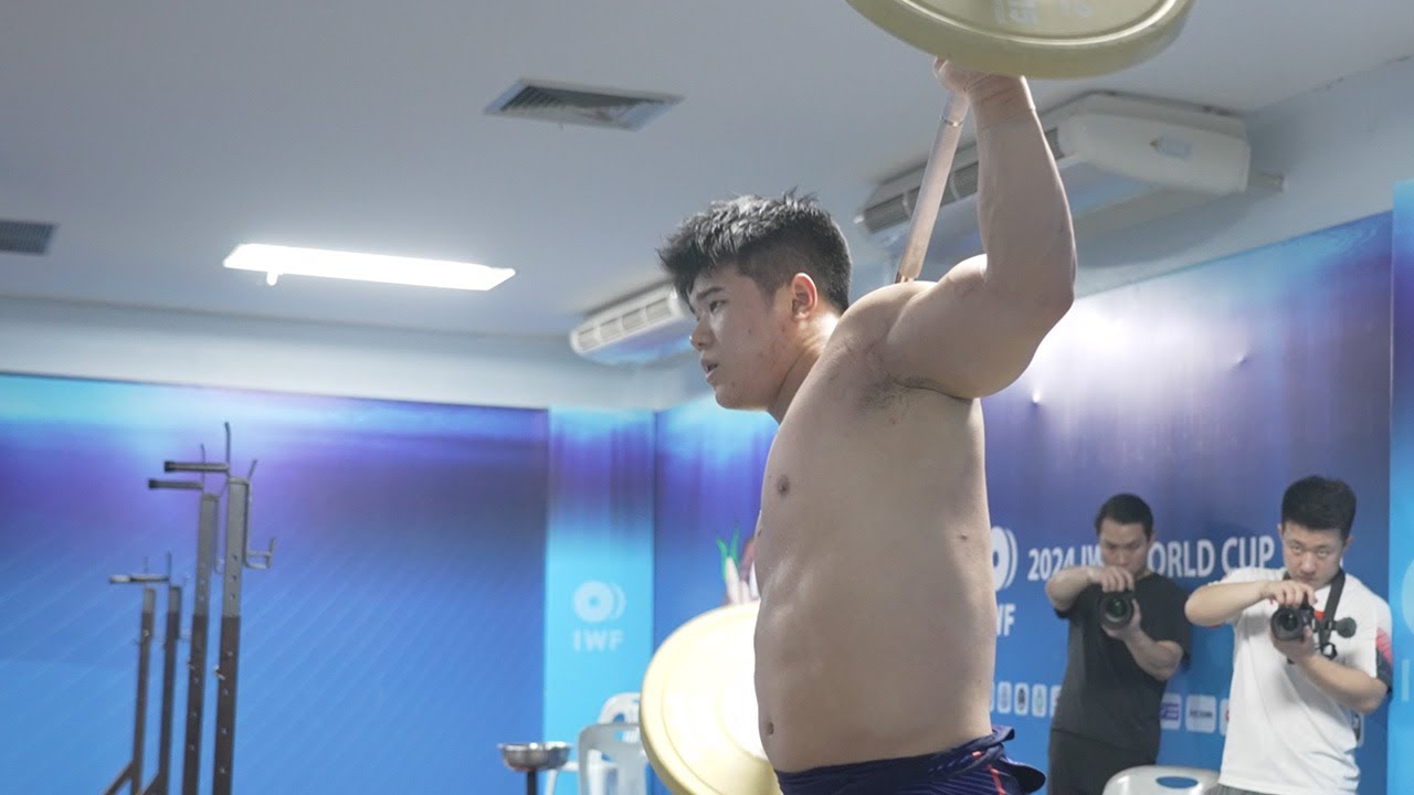Gigachad 175kg snatch 3 days before competition