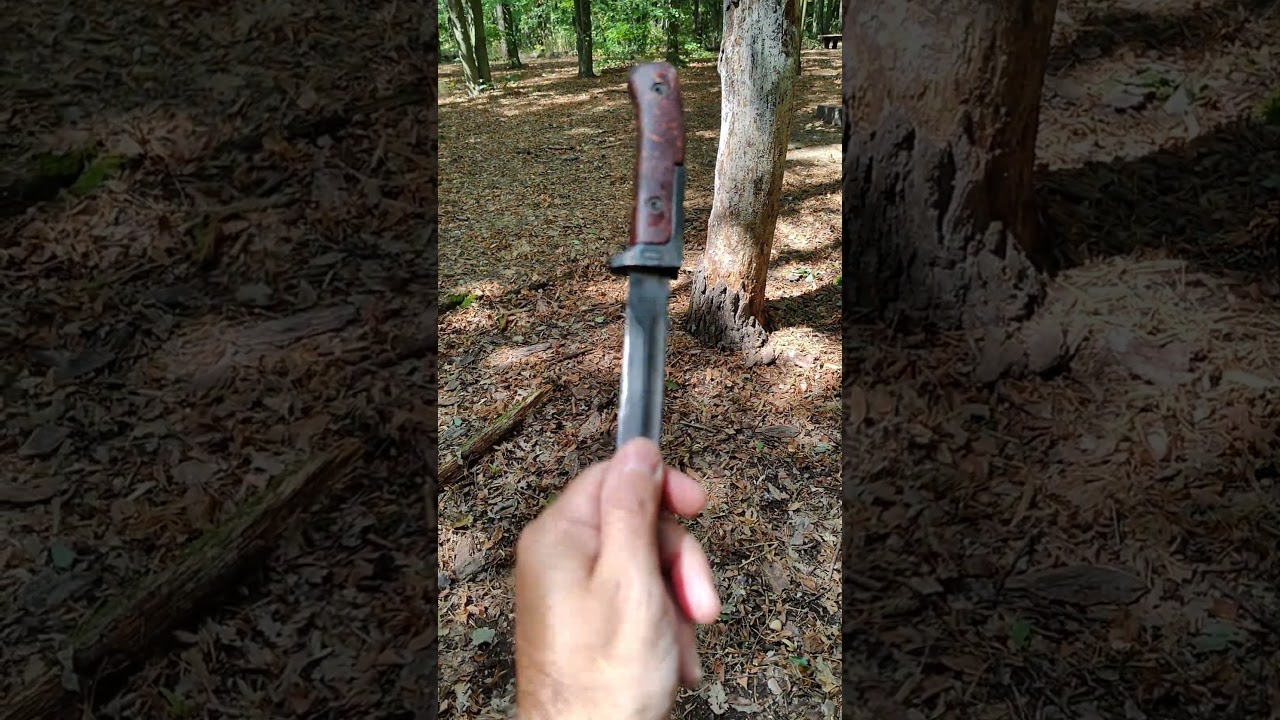 Knife Throwing,,   Military half spin