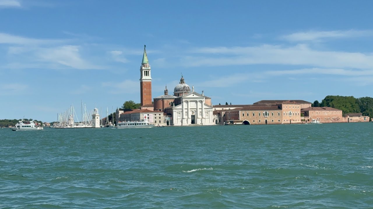 Quick  live Venice again @noon time