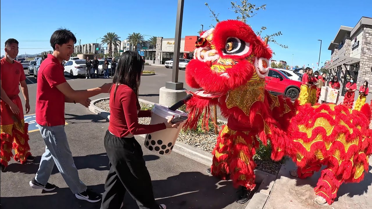 Mua Lan at Paris Banh Mi Cafe Bakery - Nhat Tam Lion Dance