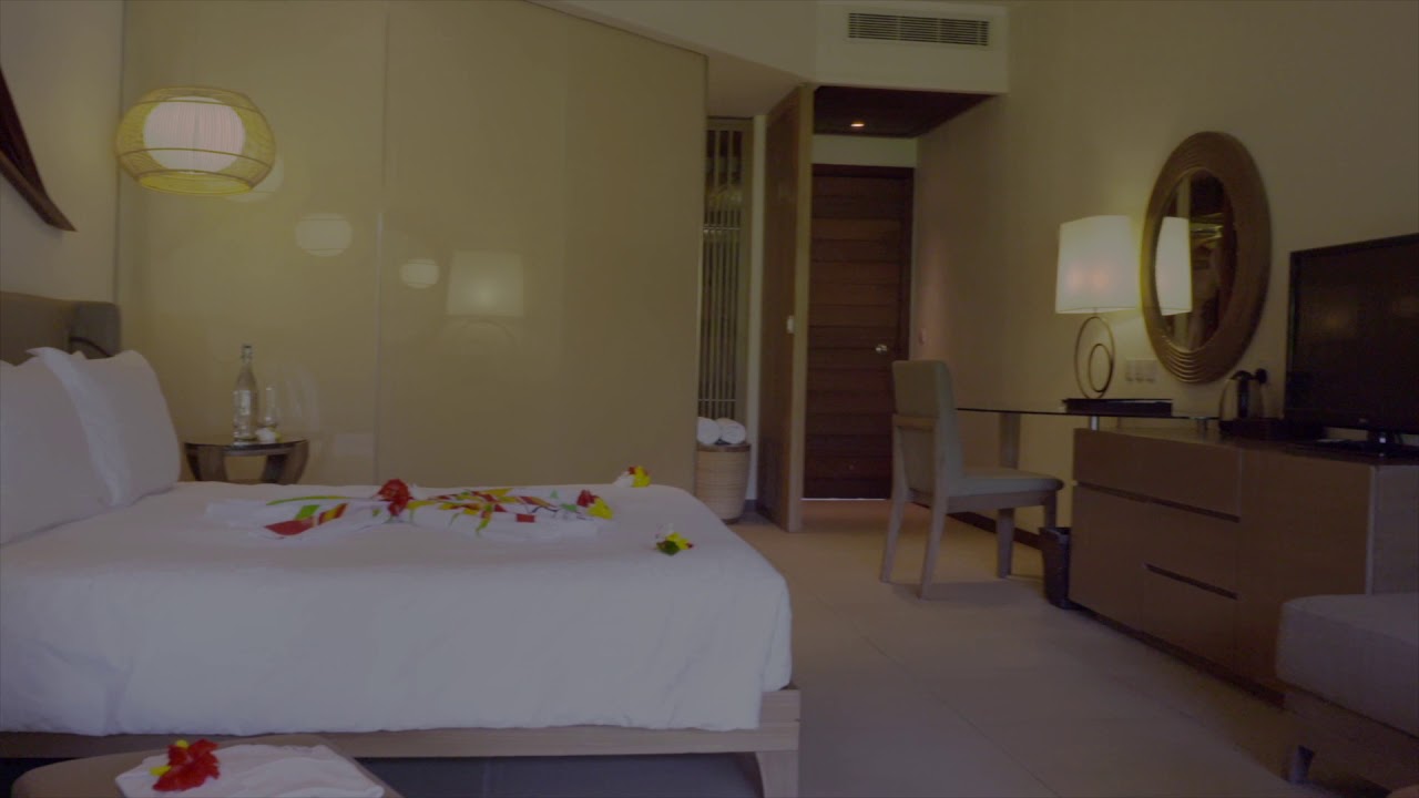 Tropical Garden view room at Constance Ephelia