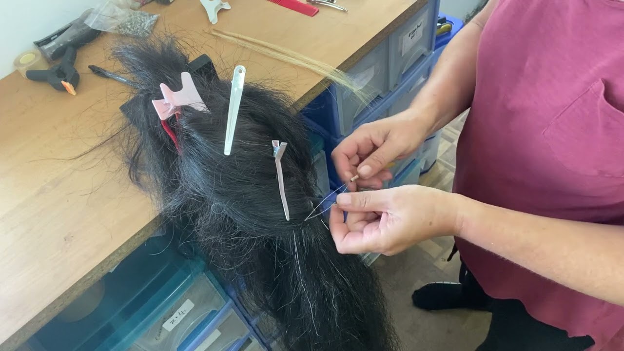 Hair extensions for tails and manes on horses. I tip method.