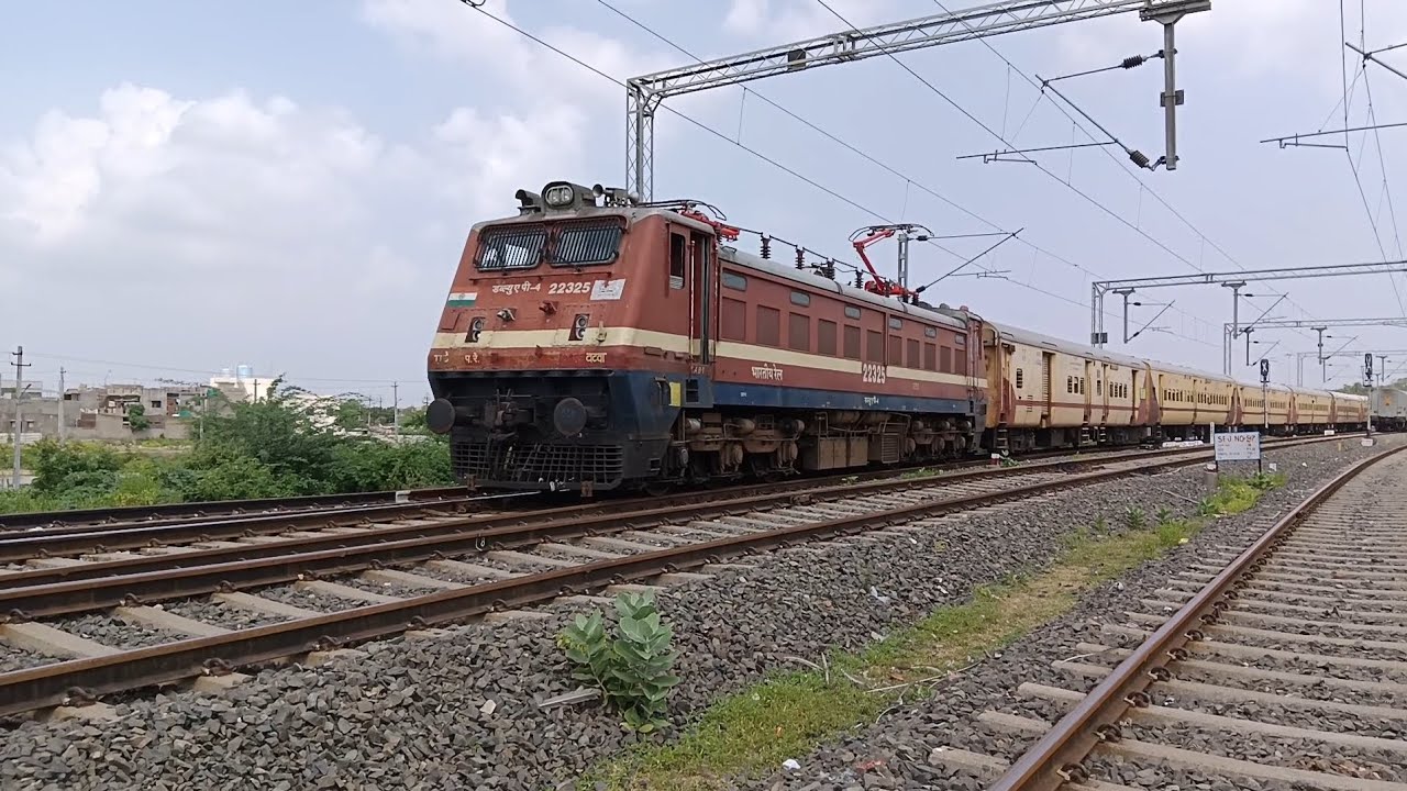 Bhavnagar - Dhola Passenger Train With Vatva WAP4 Electric Locomotive