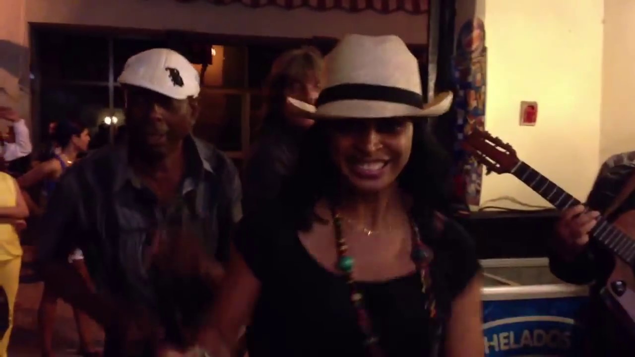 Y tu que has hecho?- Los 5 del Son (Bar LA DICHOSA - Calle Obispo, Habana Cuba)