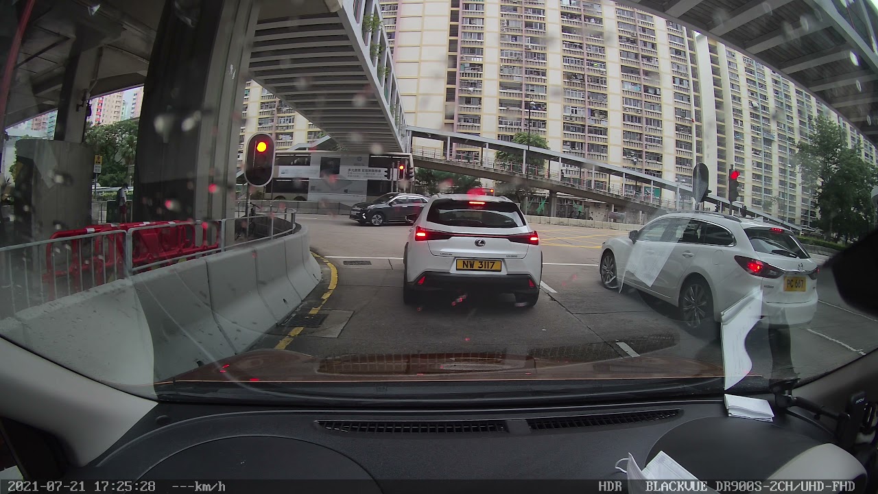 荃灣荃錦中心停車場（南豐中心旁邊）- 出