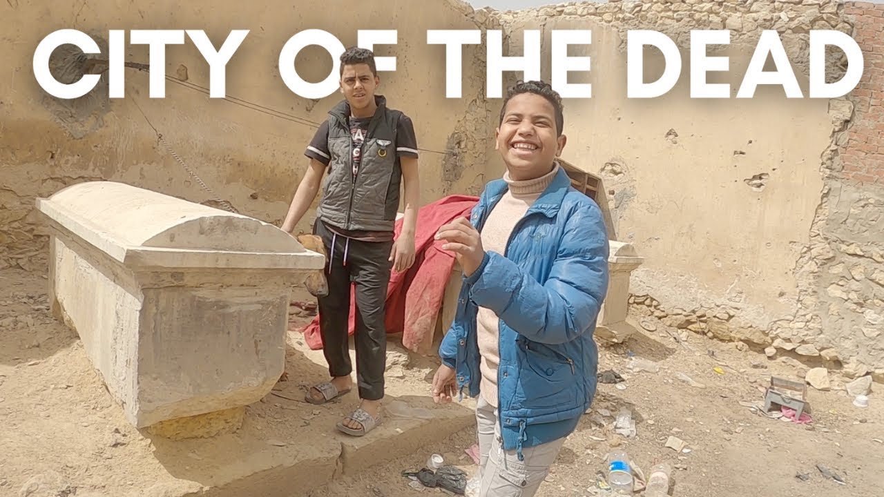 The Egyptians That Live in a Cemetery!