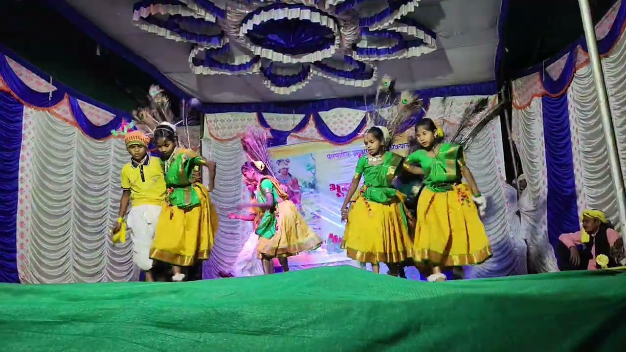 Super gondi dance (mohagaon English medium school)