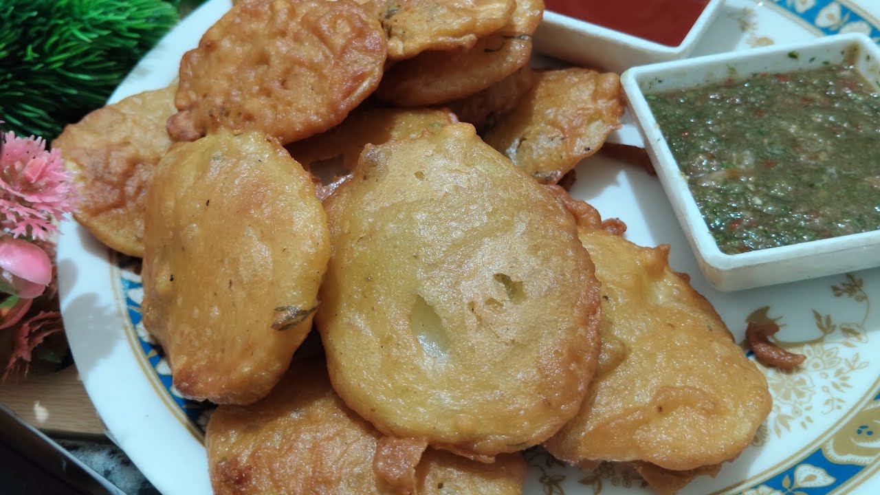 Ramzan special aalu ke chatpate crispy pakode is tarah ek bar jarur TRAI Karen#aalu ke pakode