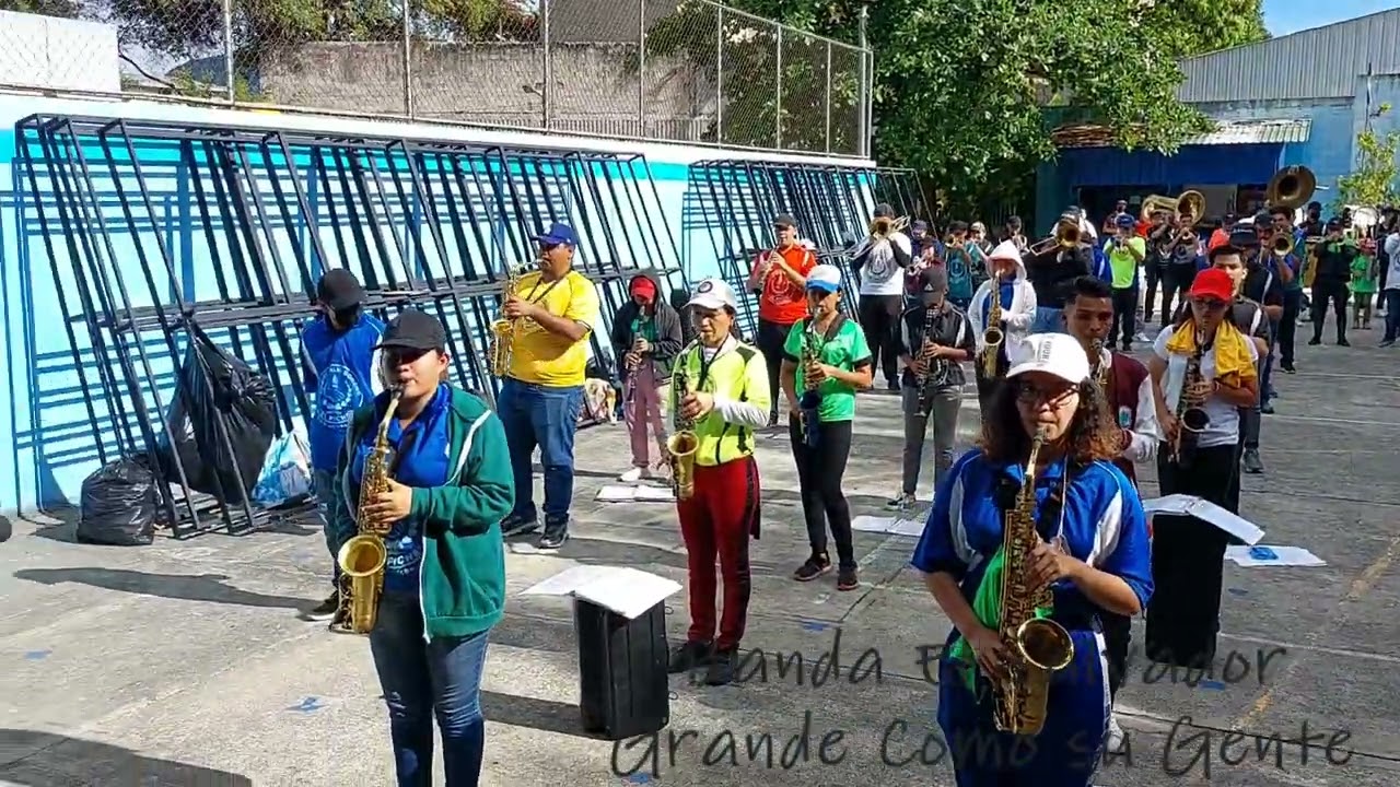 Mix de Xuc - Banda El Salvador Grande Como su Gente 2022
