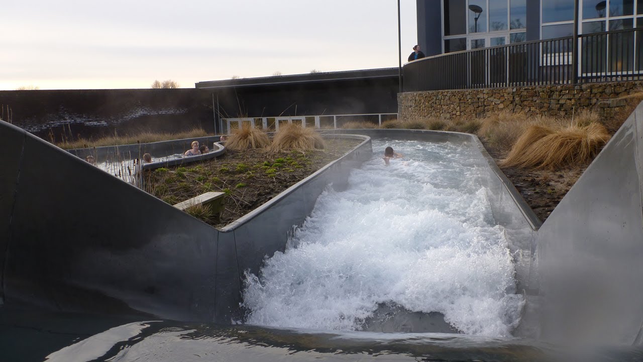 Hof van Saksen - Wildwasserbahn (wildwaterbaan)