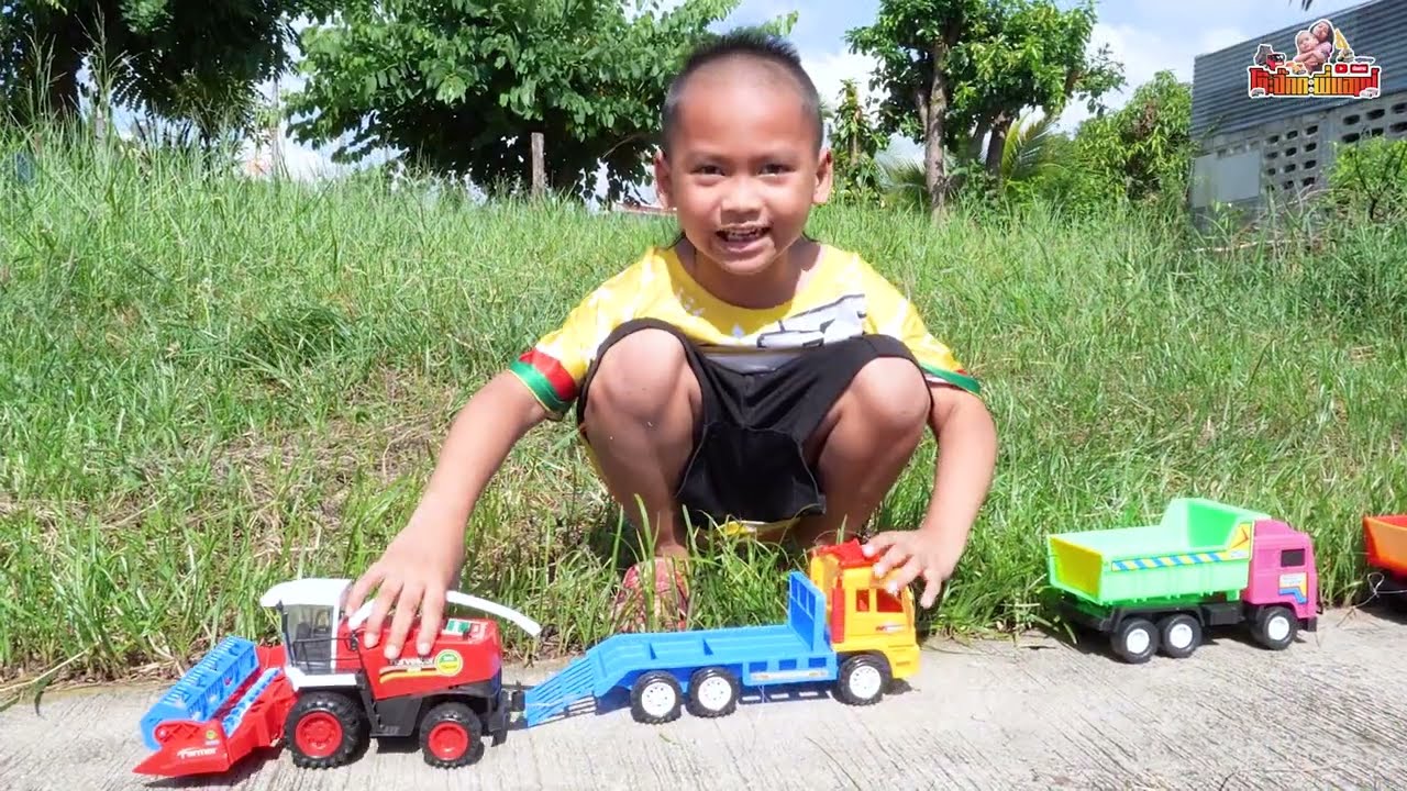 น้องโก๊ะพี่แอมป์ | เล่นรถเทรลเลอร์รถดั้มกับรถเกี่ยวข้าวสีแดง