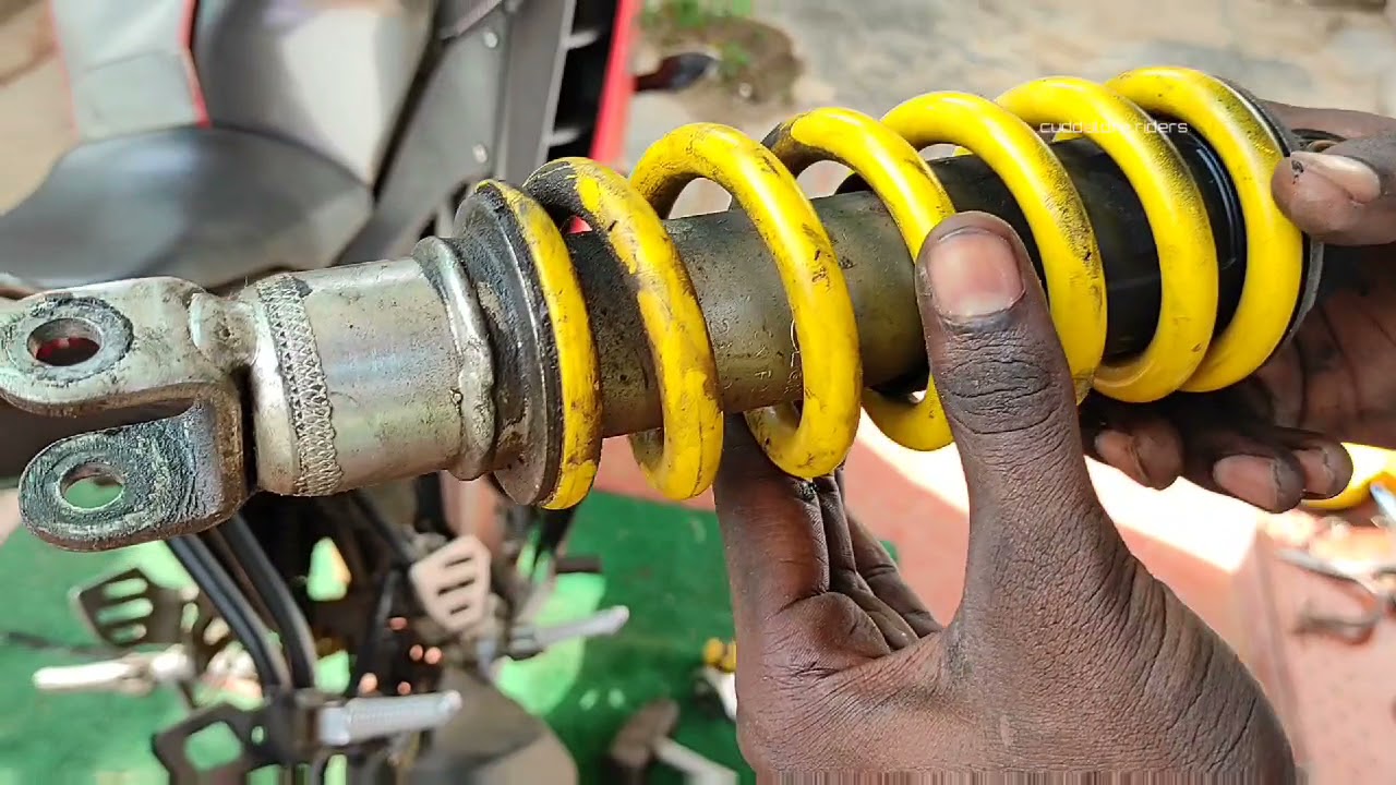 #R15v2 #yamaha #monosuspension R15 V1 & V2 mono suspension change (Tamil)