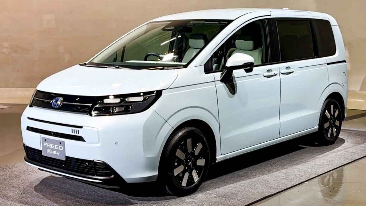 New 2024 Honda Freed Air e:HEV | Outside and Inside