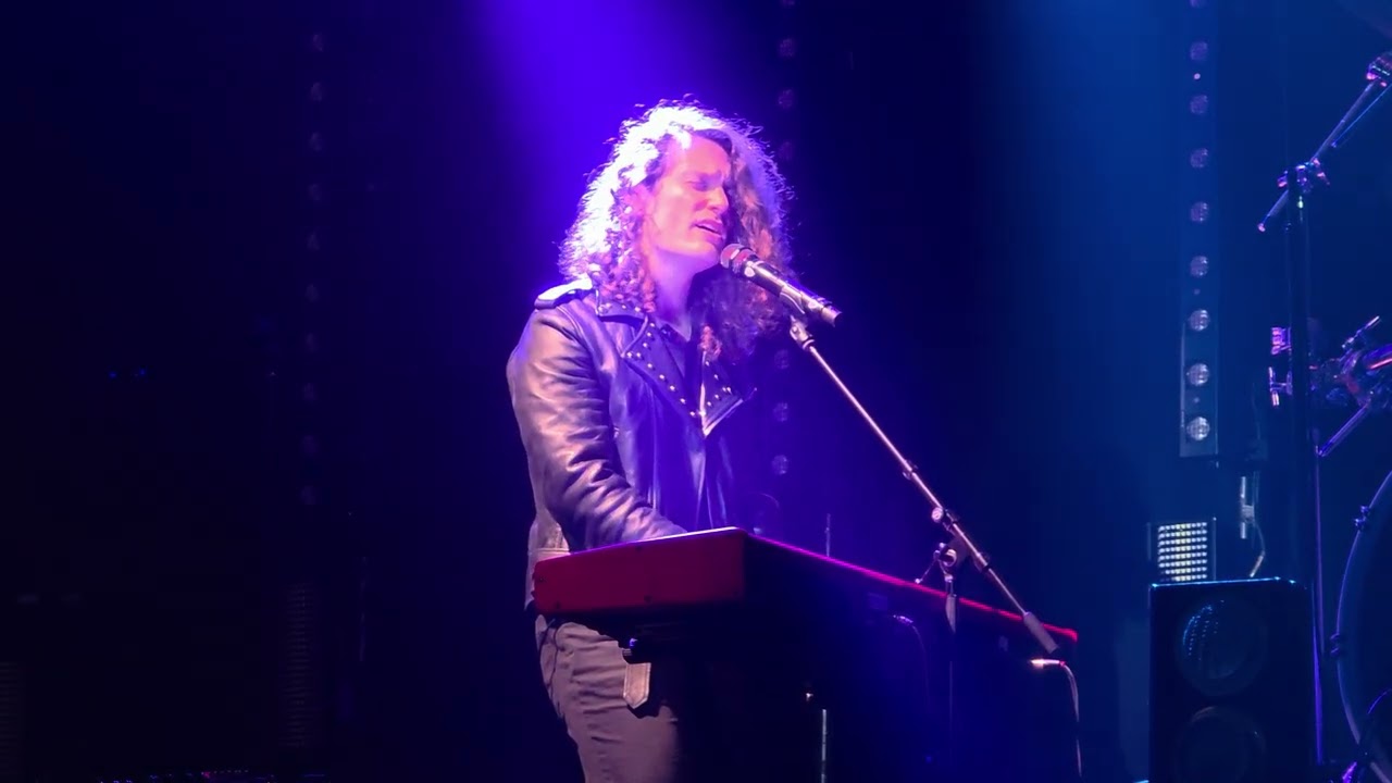 Changes - попурри из песен Оззи Осборна, в исполнении The Classic Rock Show 2026, концерт в Солсб...