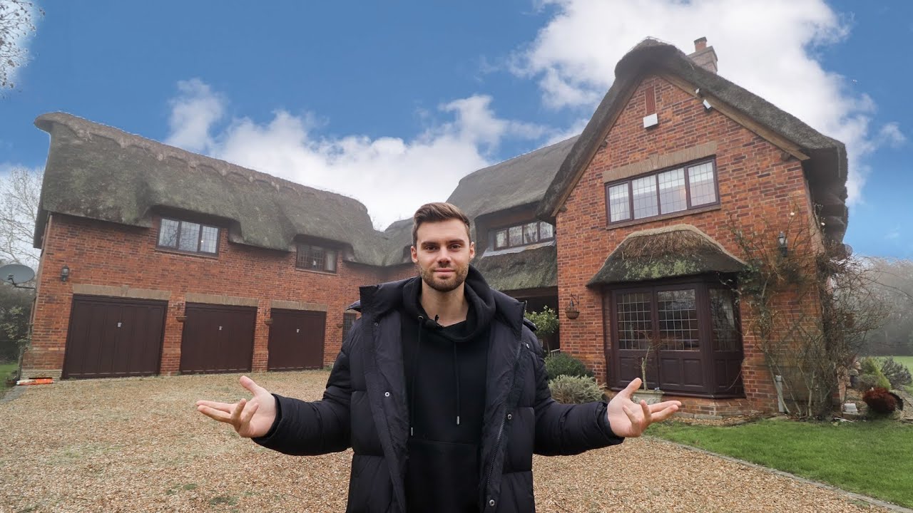 All of this for £1,000,000...indoor swimming pool, triple garage and 2/3 of an acre! (full tour)