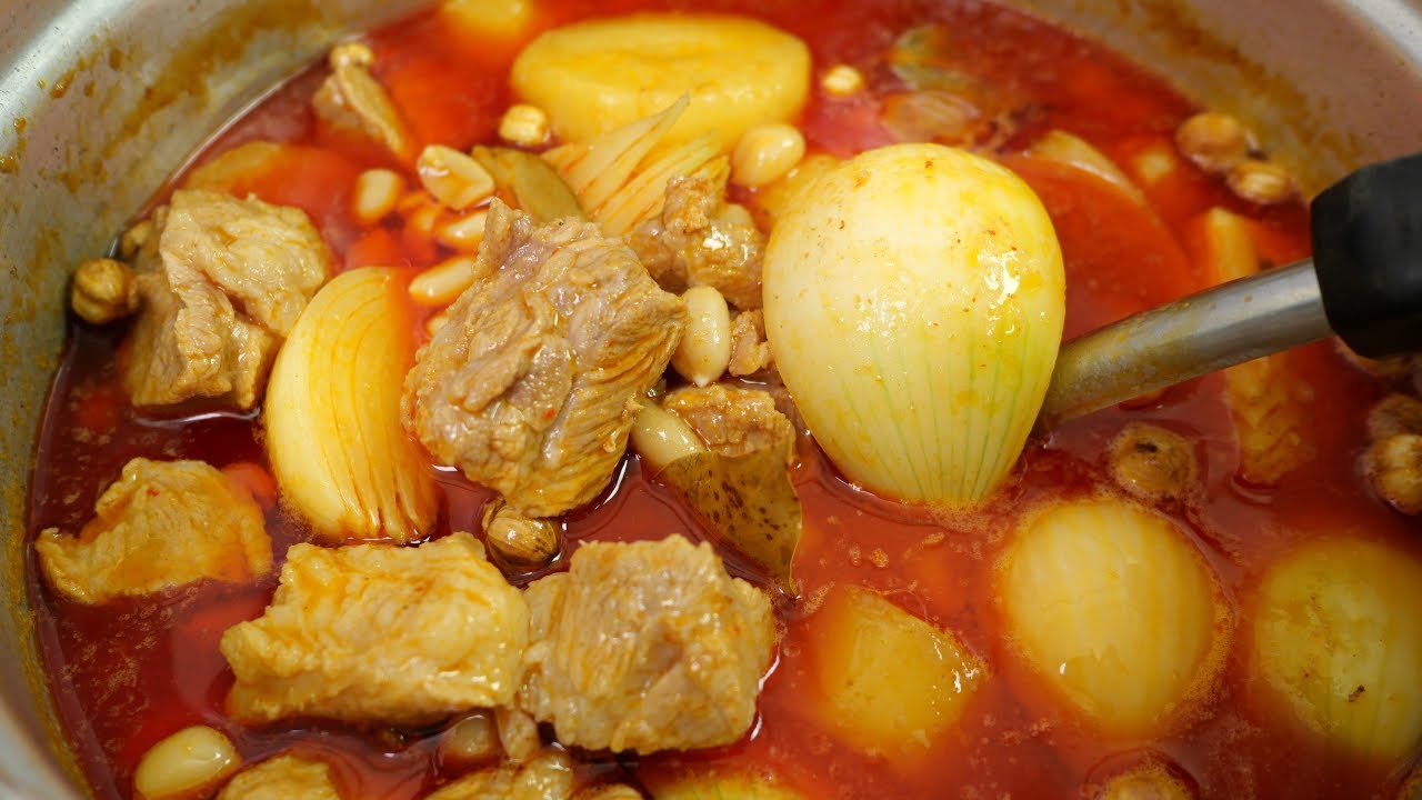 สูตร แกงมัสมั่นหมู พร้อมวิธีทำโดยเสือหิว ทำตามทำกินได้ง่ายๆ | เสือหิวChannel