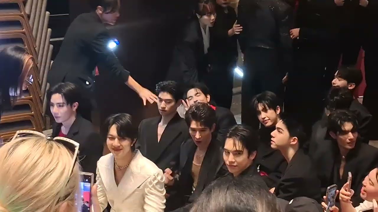 ZeeNuNew&DMD Boy - รวมทีมครอบครัวดูมันดิ | งานประกาศรางวัลคมชัดลึกอวอร์ด ครั้งที่ 20@ICONSIAM