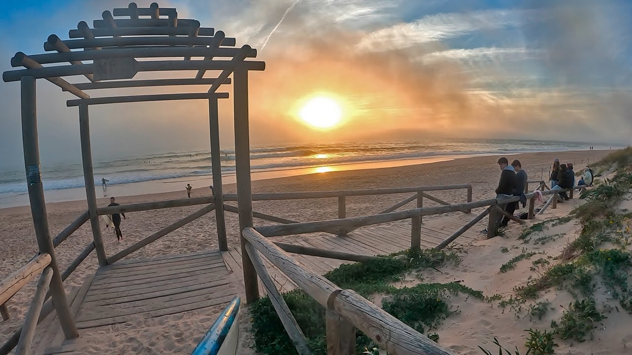 Surfing en El Palmar en la hora dorada