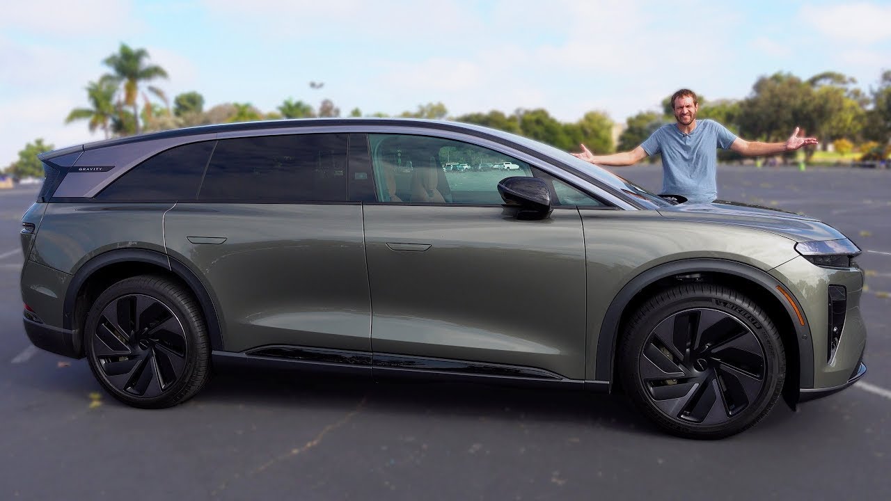Lucid Gravity 2025, это крутейший минивэн (внедорожник?) в истории