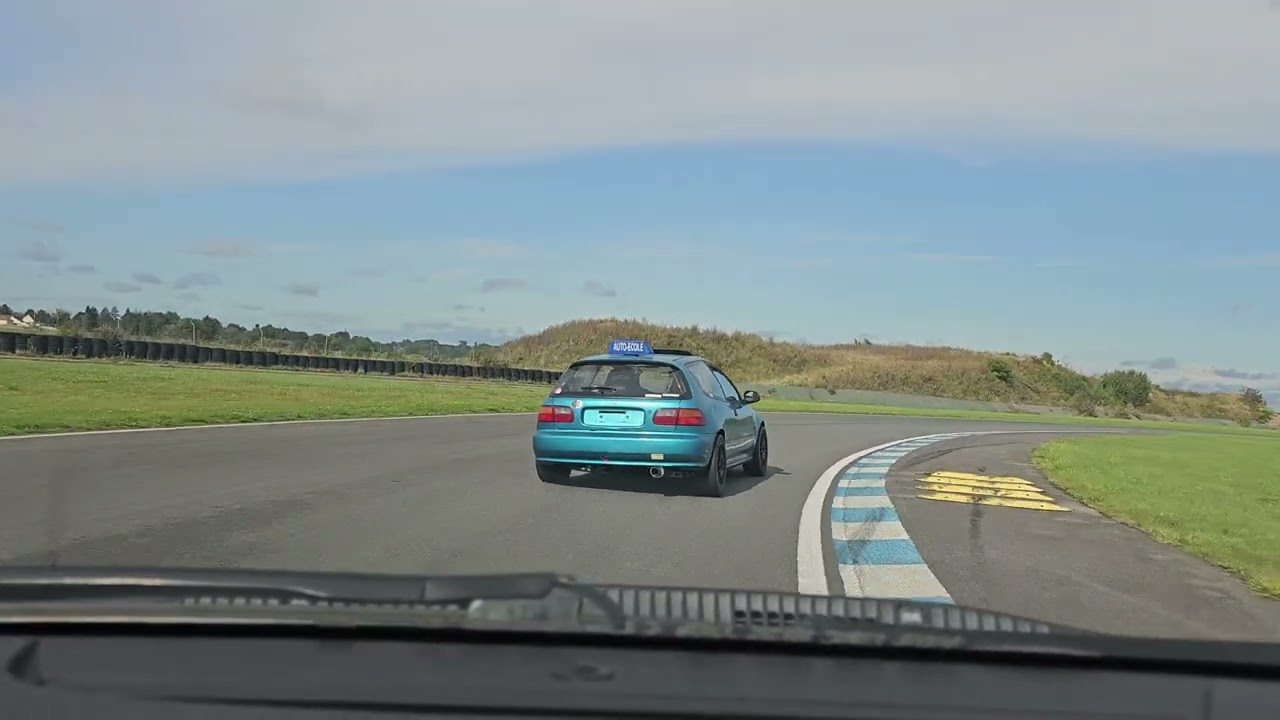 HEM23 Première fois / Premier tour de roue Circuit de Clastres Civic Fn2 Wce