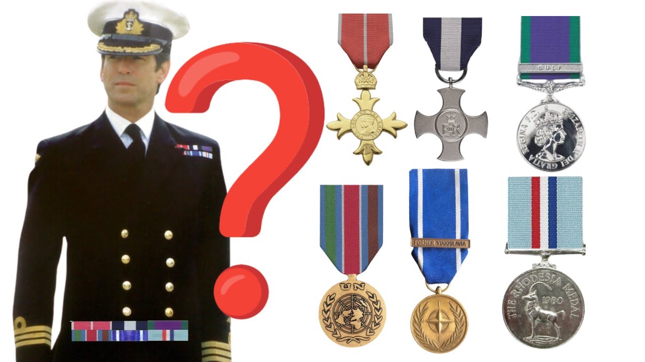 Какие военные медали были у Джеймса Бонда?