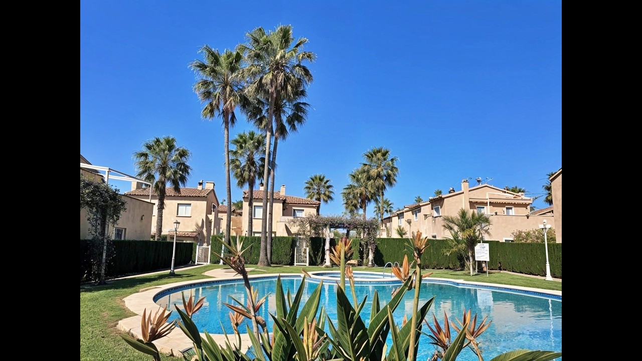 Una buena casa adosada - VENTA - Oliva Nova - Costa Blanca