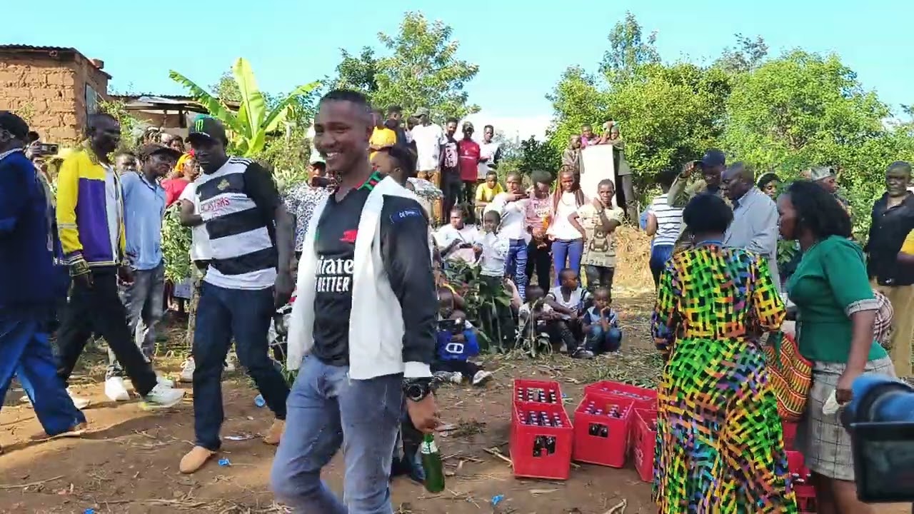 Ndeke at  Kuku ka ithanga