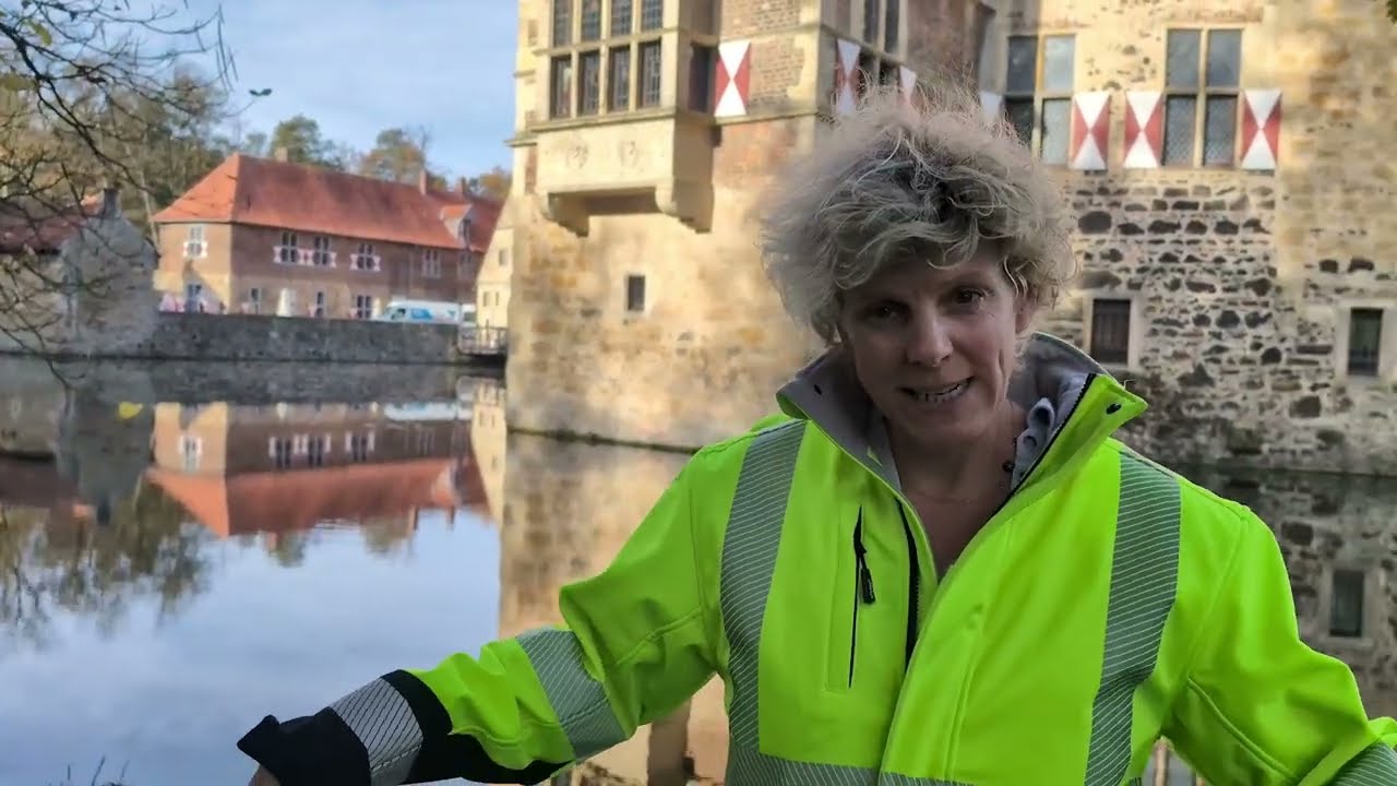 Was passiert denn da an der Burg Vischering? Ökologische Aufwertung der Gräften auf dem Burggelände