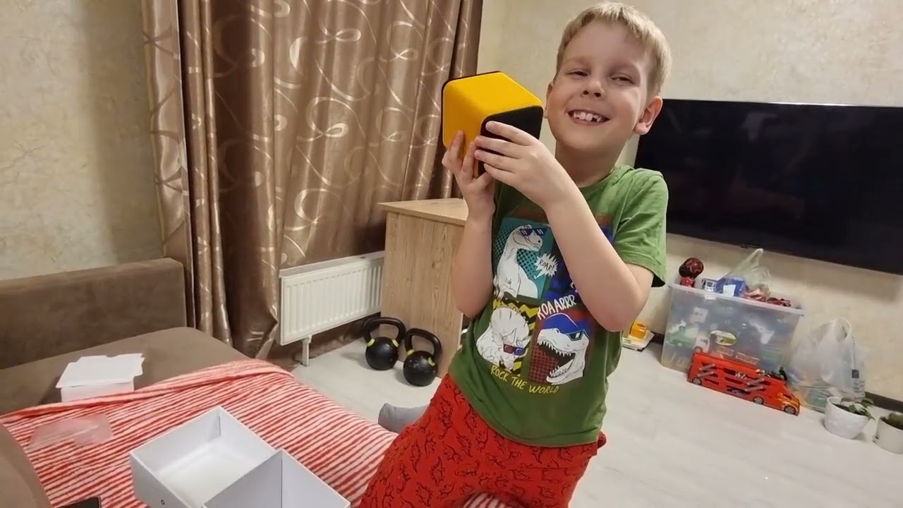 Купили Яндекс станцию миди