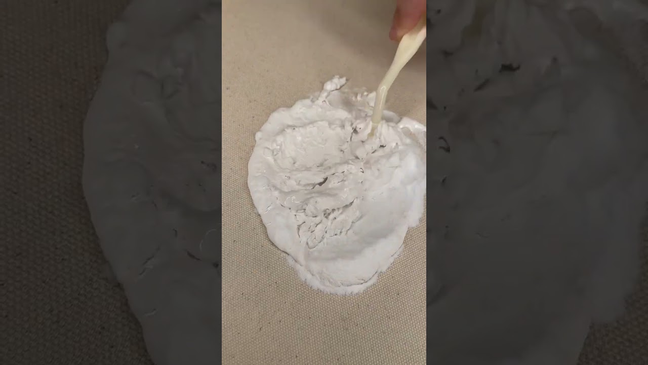 You can use baking soda to create textured art #abstract #texturedart #texturepaste