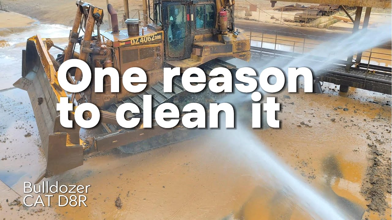 Одна из причин, почему его следует мыть. Cat Bulldozer D8R