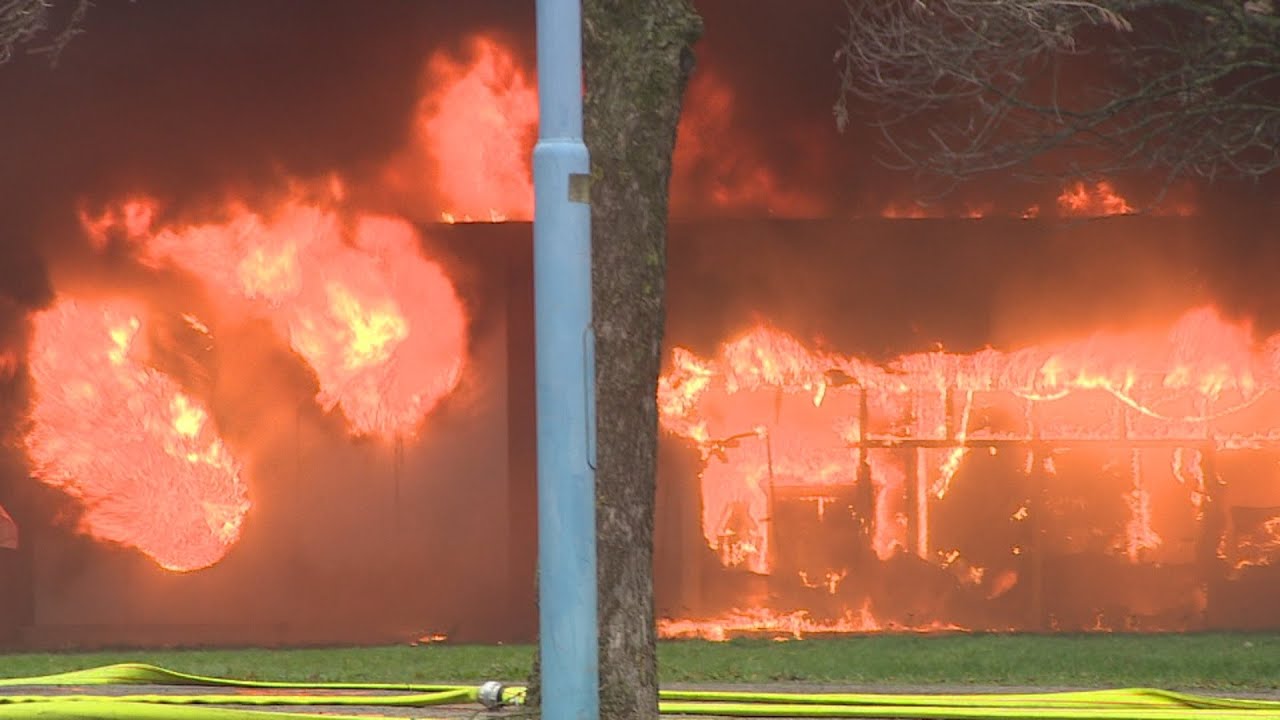 Großbrand Kerzenhandlung in Bedburg-Hau