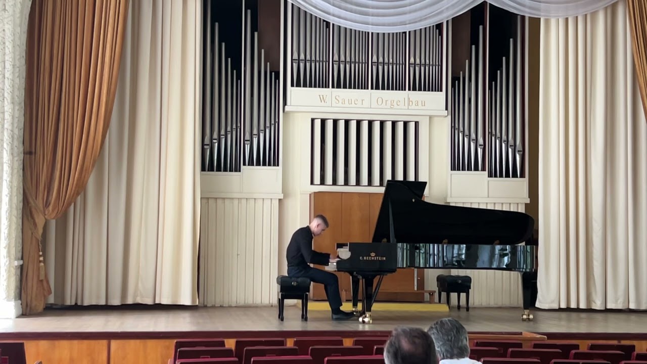 W. A. Mozart - Sonata No. 14 in C minor KV457.