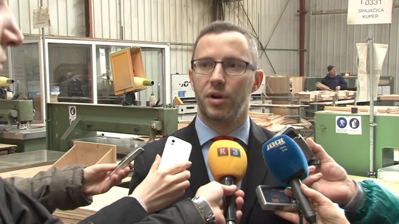 PRNJAVOR NACELNIK POSJETIO STANDARD 27 1 2016