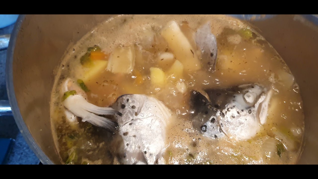 Sopa de Cabeza de Salmón