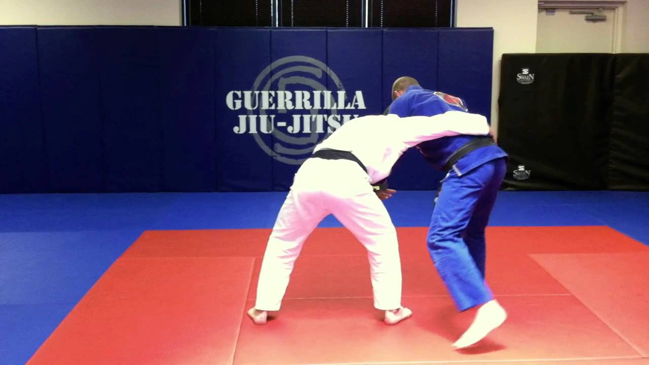 Guerrilla Tech of the Week - Simple Judo - Arm drag grip to uchimata/switch