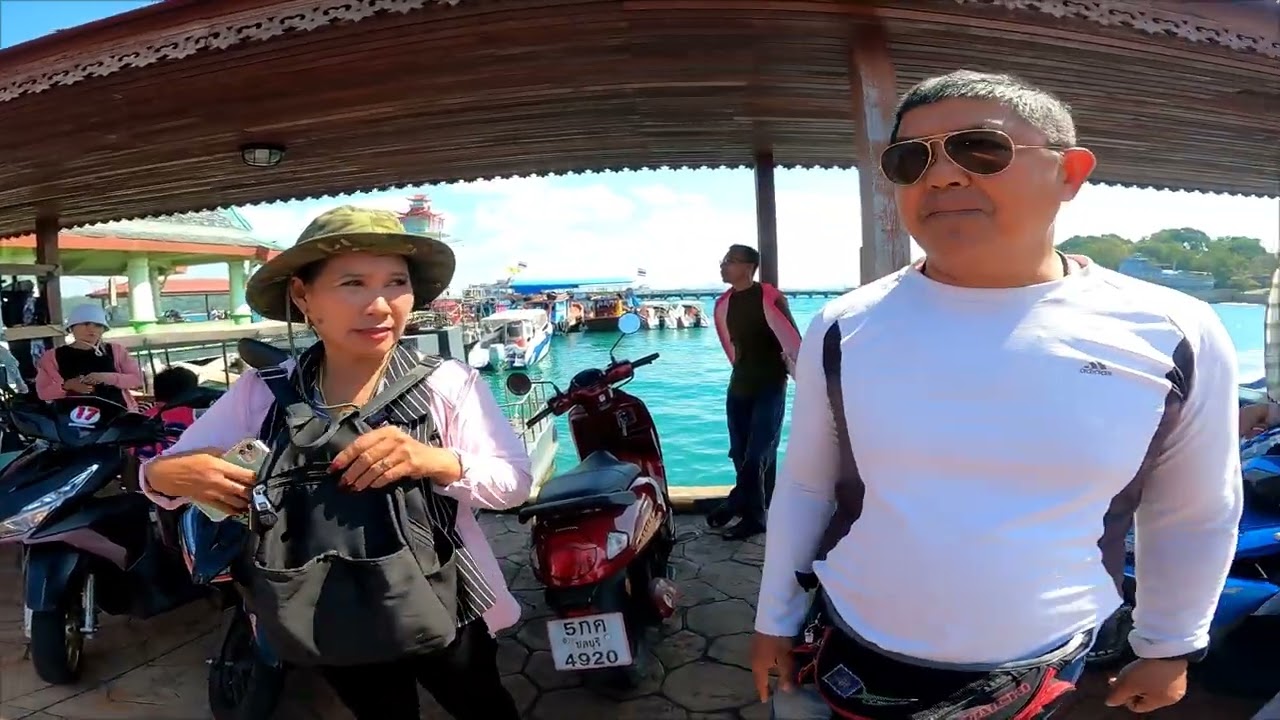 ก้าวแรกที่เหยียบบนเกาะสีชัง