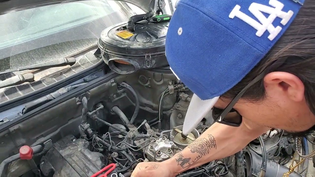 How to change fuel injectors on 1989 Mercedes 300SE