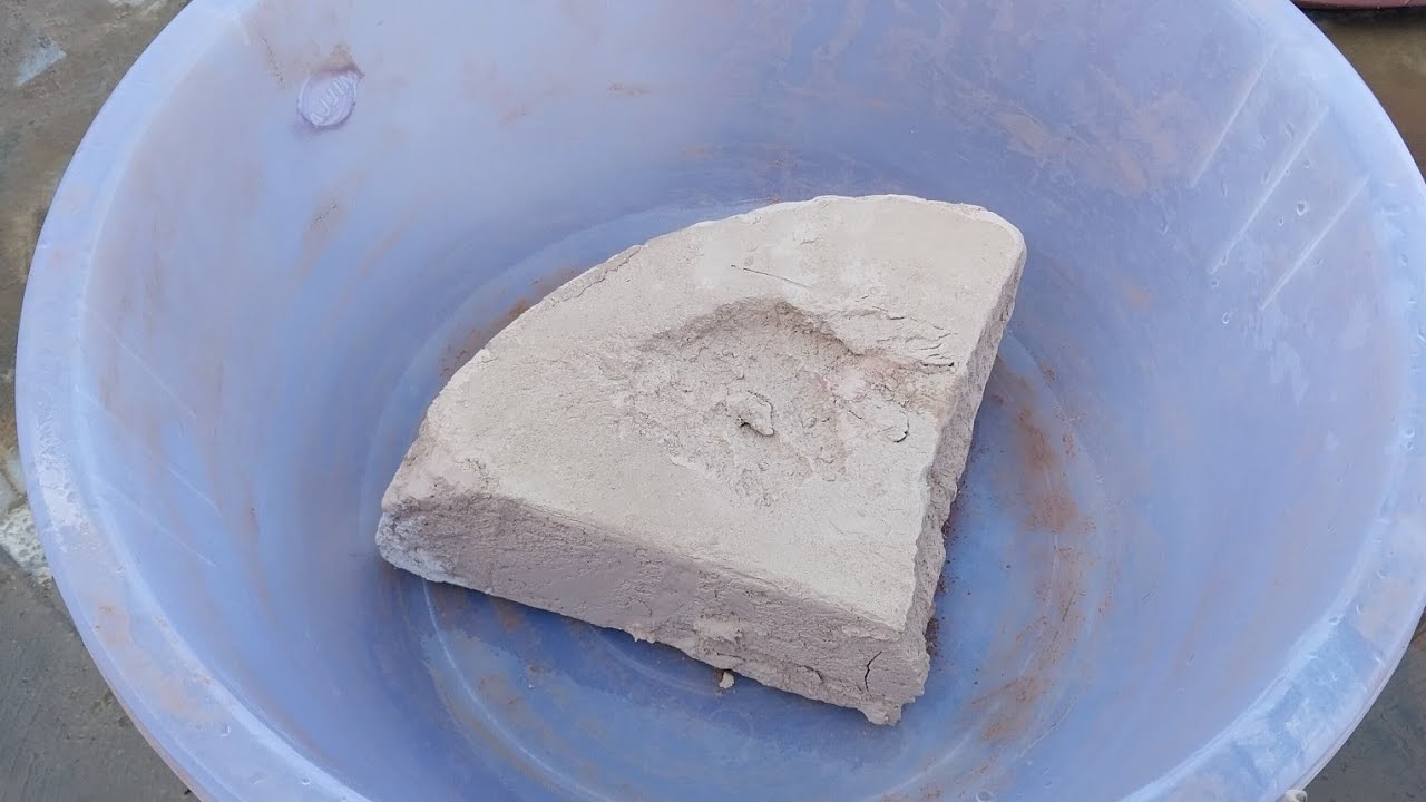Red Mud dry tub Crumbling ASMR