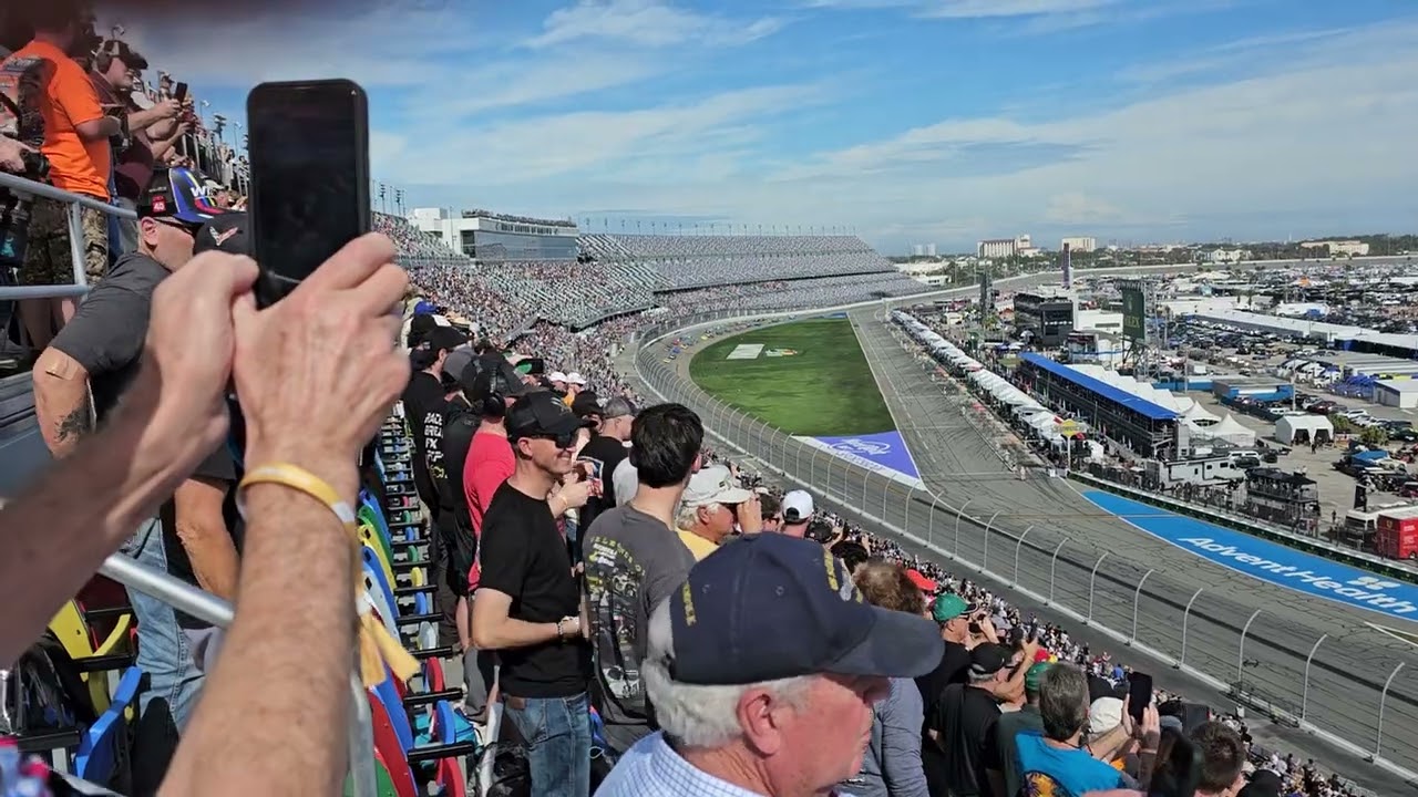 Daytona 24 hour Start January 24, 2026